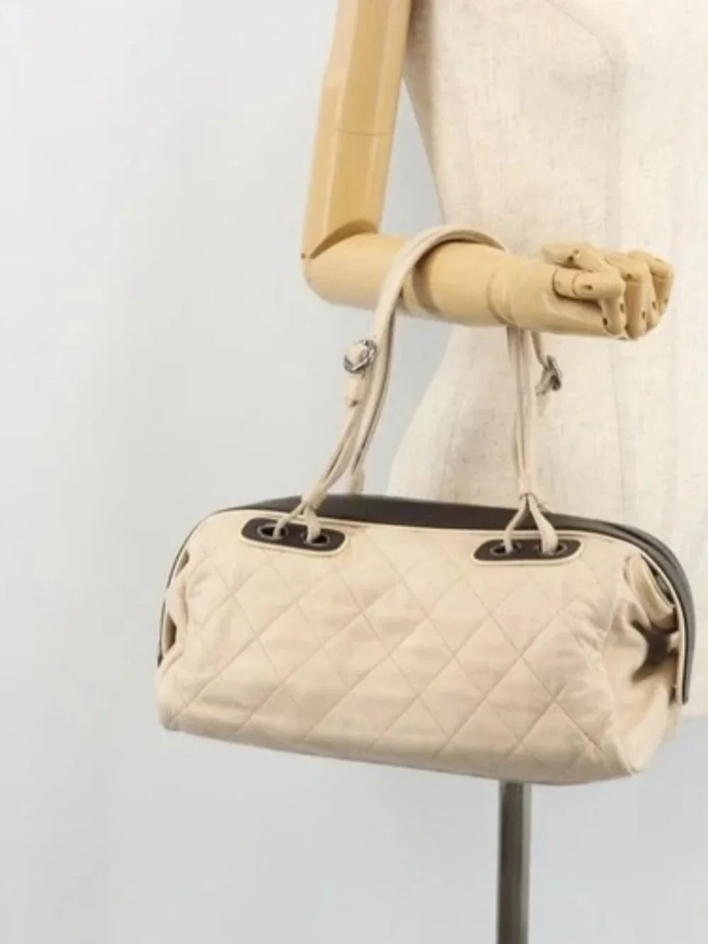 CHANEL Matelasse Boston Bag Lamb Skin Ivory Silver CC Auth YKZ1338A